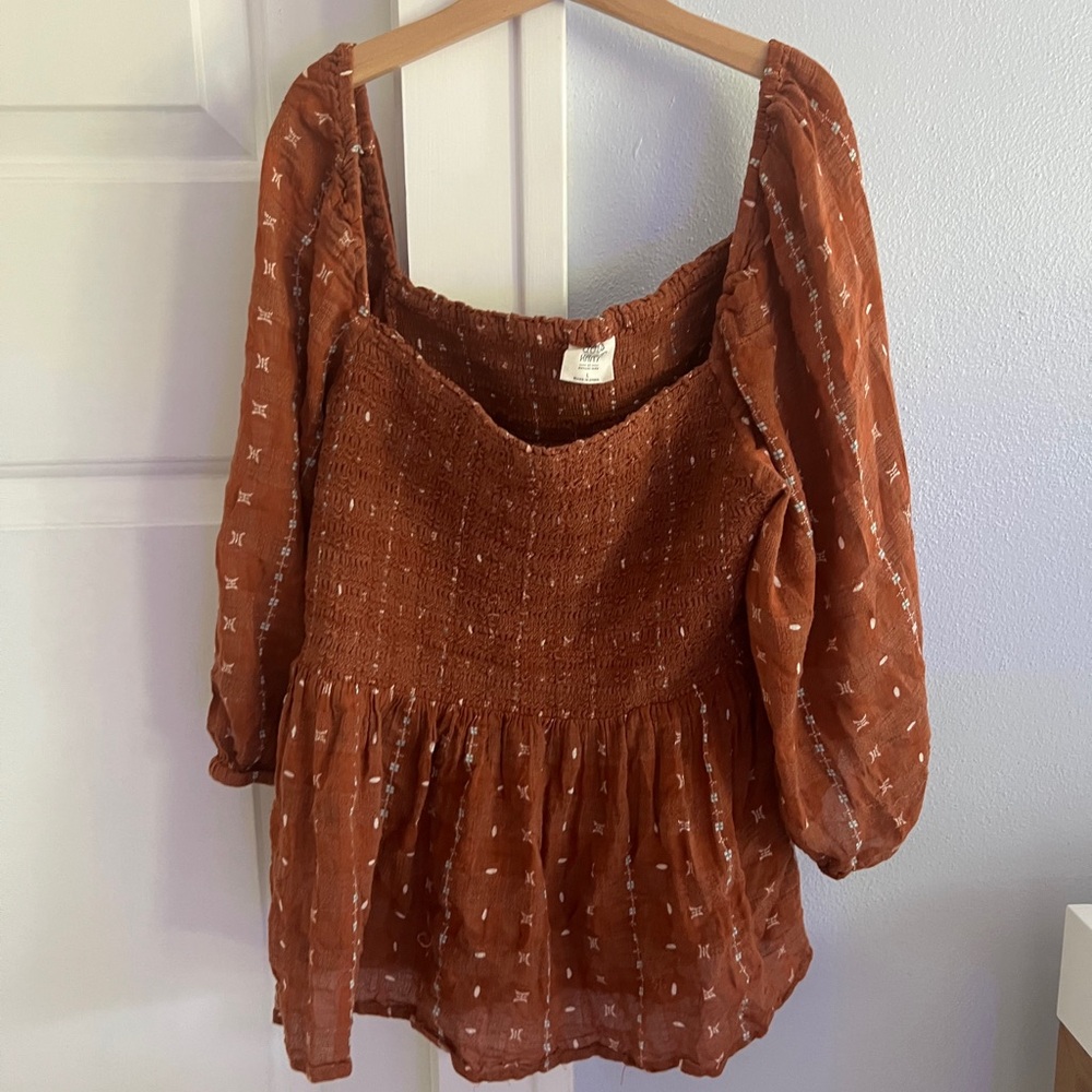 Good Hart Women's Rust Smocked Top